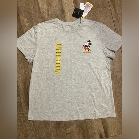Disney women’s M short sleeve graphic Mickey Mouse tee - Picture 1 of 7